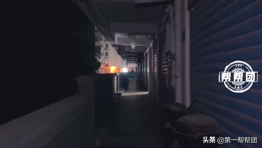 真假鞋摻賣，內(nèi)部還有“代碼”，記者深入莆田鞋“鬼市”