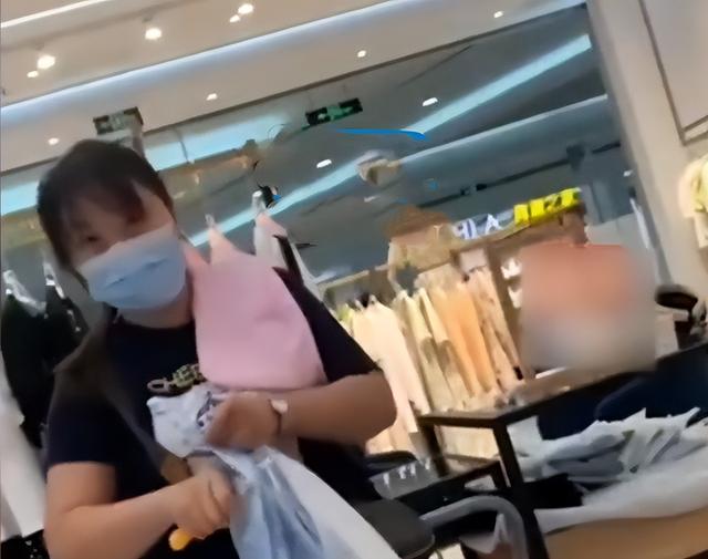 優(yōu)衣庫實體店多久可以退貨（優(yōu)衣庫門店可以退貨嗎7天內）