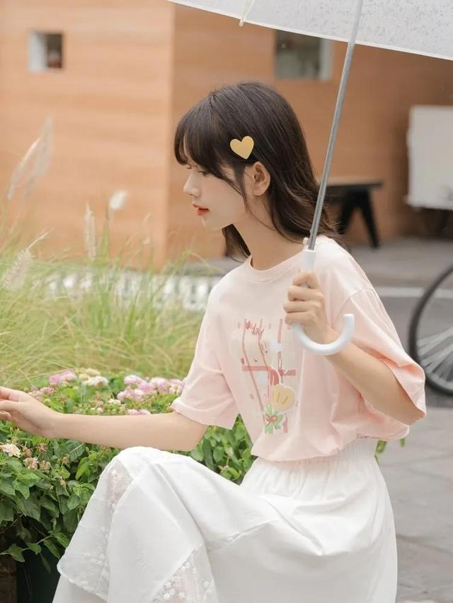 鄰家女孩女裝有網(wǎng)店嗎（鄰家女孩服裝店）