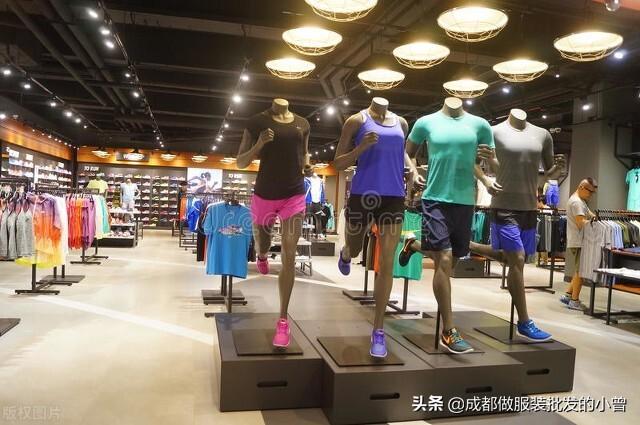 上海庫存衣服處理批發(fā)2元，庫存服裝處理5元一件