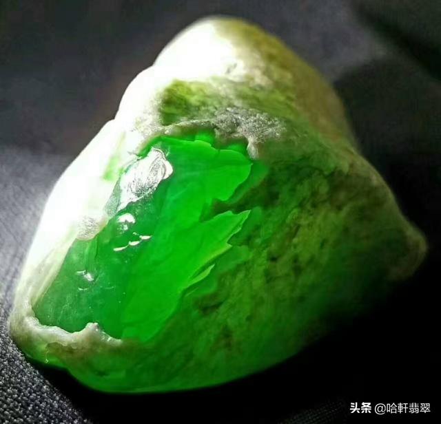 批發(fā)翡翠原石批發(fā)市場(chǎng)在哪里進(jìn)貨，批發(fā)翡翠原石批發(fā)市場(chǎng)在哪里進(jìn)貨的？