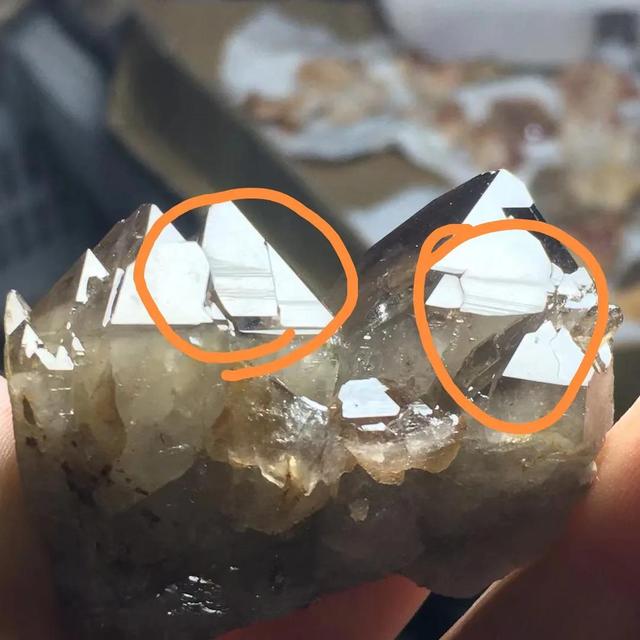 水晶批發(fā)市場哪里最大的，水晶批發(fā)市場哪里最大最有實力？