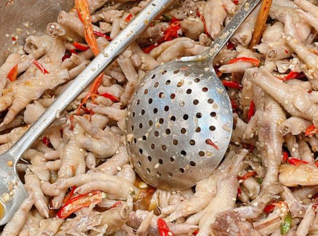 東莞雞爪批發(fā)哪里最便宜，東莞雞爪批發(fā)哪里最便宜好吃？