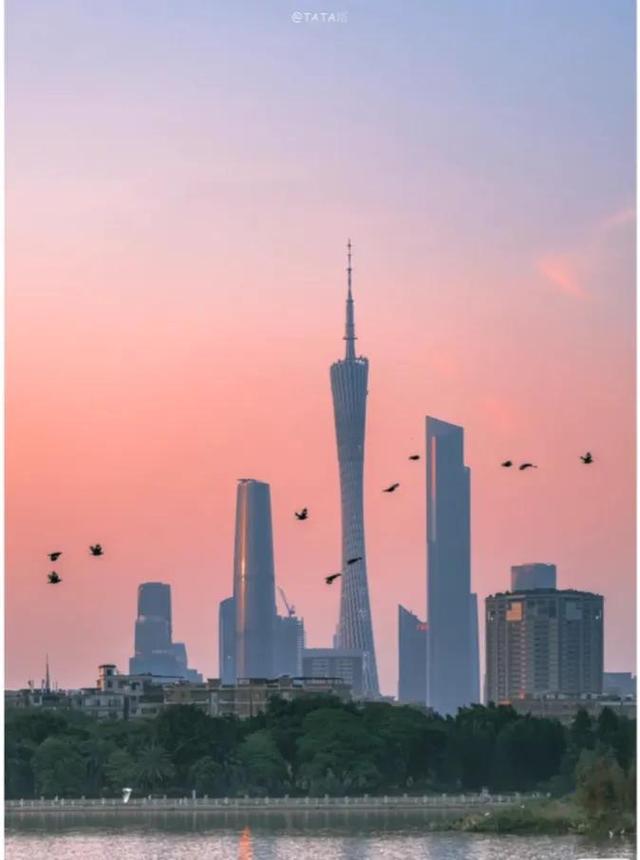 廣州十三行服裝批發(fā)在哪個區(qū)哪條街，廣州十三行服裝批發(fā)在哪個區(qū)哪條街道？