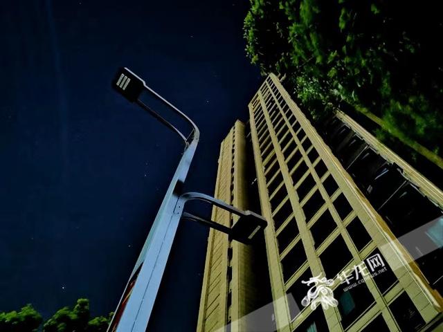 重慶路燈廠家直銷(xiāo)批發(fā)電話，重慶路燈廠家直銷(xiāo)批發(fā)電話號(hào)碼？