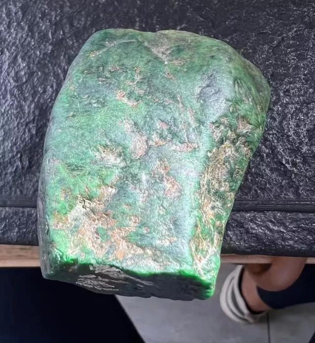 佛山平洲玉鐲，平洲翡翠手鐲批發(fā)廠家？
