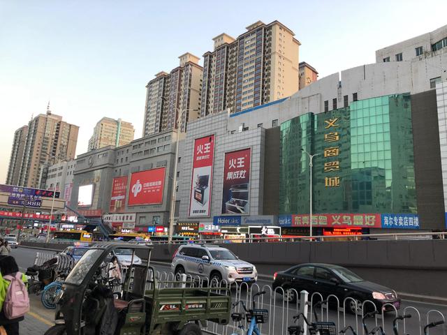 義烏尾貨批發(fā)一條街在哪里進(jìn)貨便宜，義烏尾貨批發(fā)一條街在哪里進(jìn)貨好？