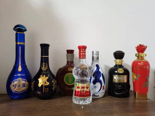 白酒經(jīng)銷商加盟，找白酒加盟商？
