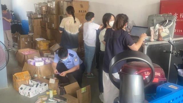 品牌撤柜女裝的進(jìn)貨渠道_成都，一線品牌撤柜女裝進(jìn)貨渠道？