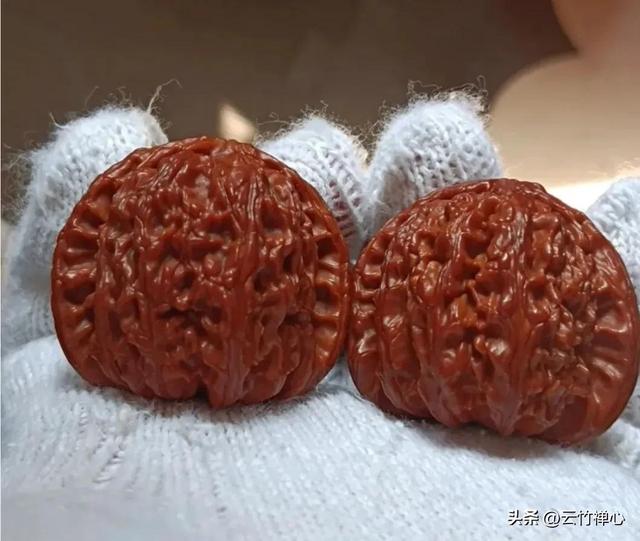 文玩手串批發(fā)進(jìn)貨渠道有哪些，文玩手串批發(fā)進(jìn)貨渠道有哪些呢？