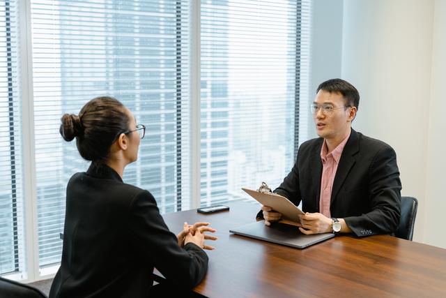 應(yīng)屆畢業(yè)生找工作有哪些渠道呢，應(yīng)屆畢業(yè)生找工作有哪些渠道呢知乎？