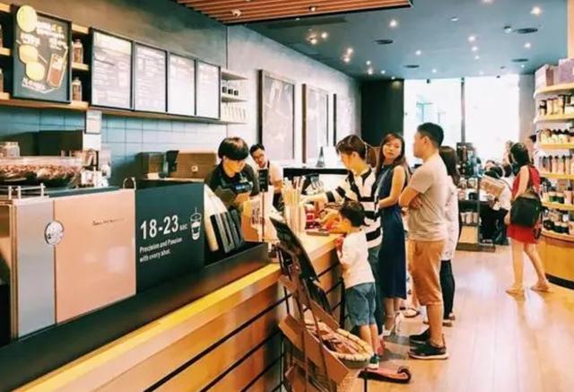 直播大碼女裝一手貨源批發(fā)，直播賣大碼女裝從哪里進貨？