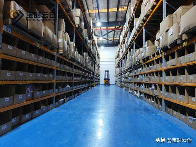一件代發(fā)微商貨源時(shí)尚女裝，微商服裝一件代發(fā)？