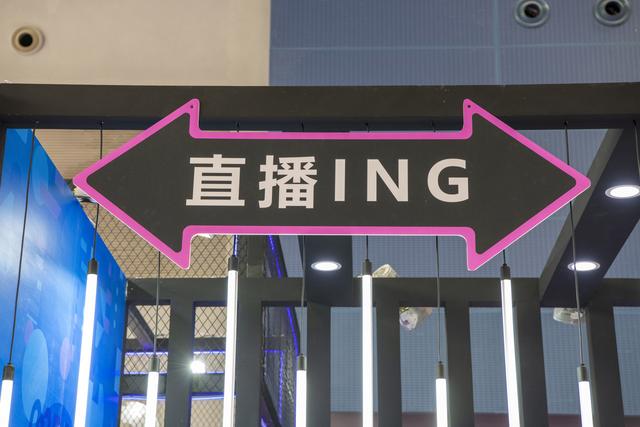 奢侈品微商一手貨源，奢侈品微商一手貨源,奢侈大牌男女包包批發(fā)？