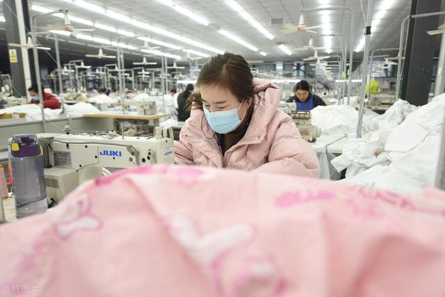 阿里巴巴服裝一手貨源在哪里，阿里巴巴服裝一手貨源在哪里找？