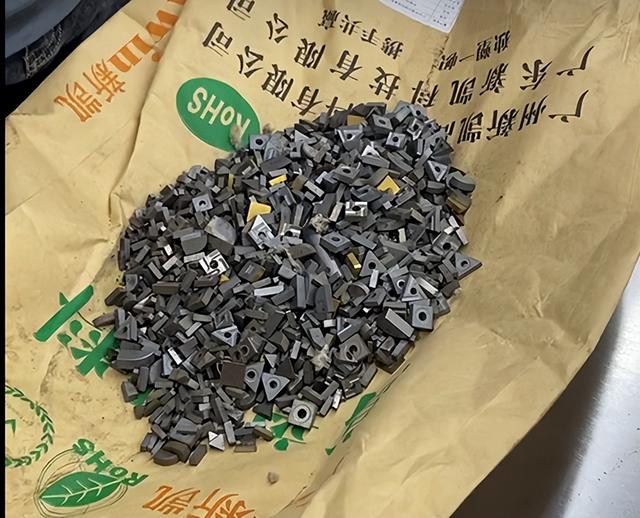 電腦縫紉機(jī)刀片，縫紉機(jī)刀具？