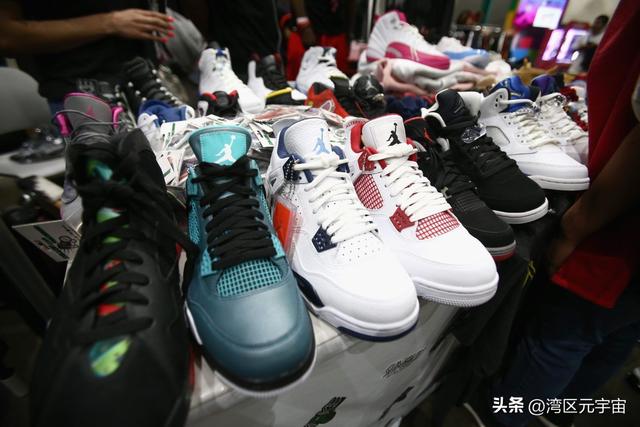 正品阿迪耐克微商貨源，耐克阿迪高仿服裝微商貨源怎么找？