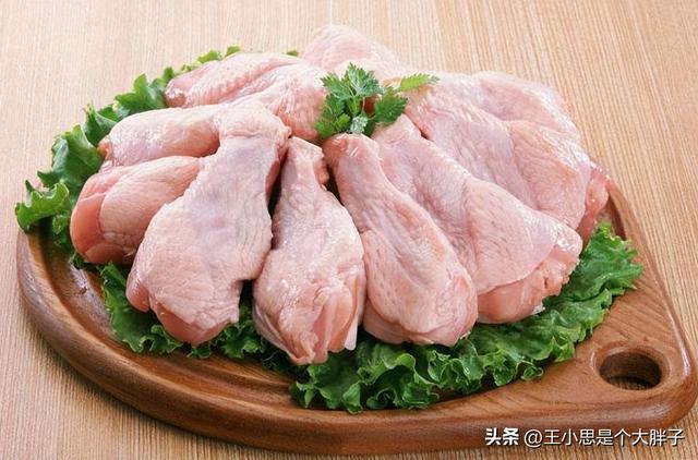 市場上的冷凍雞肉從哪里來？為何一直賣不完？安全嗎？看完就明白