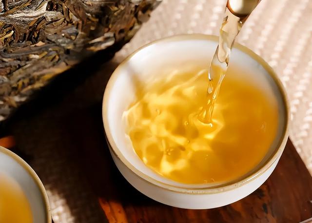 為什么網(wǎng)購(gòu)茶葉比實(shí)體店便宜很多？到底靠不靠譜？聽(tīng)業(yè)內(nèi)人怎么說(shuō)