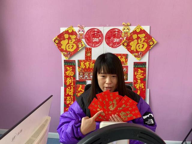 阿里巴巴直播的女裝貨源是真的嗎，阿里巴巴直播的女裝貨源是真的嗎嗎？