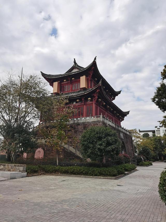 淘寶拼多多熱銷(xiāo)冰米糖貨源拿貨是真的嗎，拼多多上的冰糖能買(mǎi)嗎？
