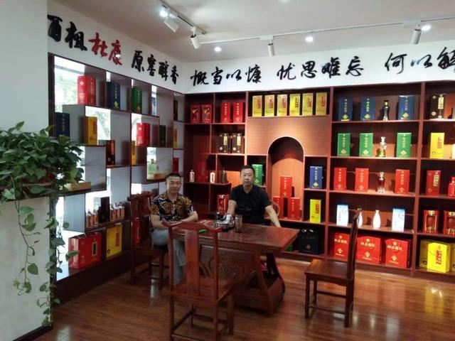 白酒市場虛虛實(shí)實(shí)，怎么還有人敢在線上買酒？大家看完就懂了