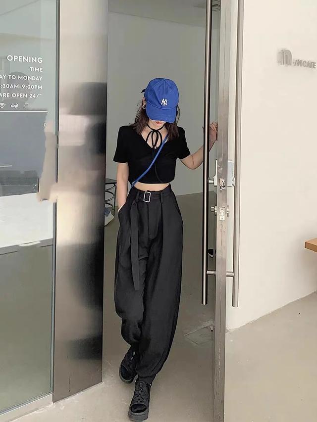 今年流行什么衣服女款2023年，今年流行什么衣服女款20239款？