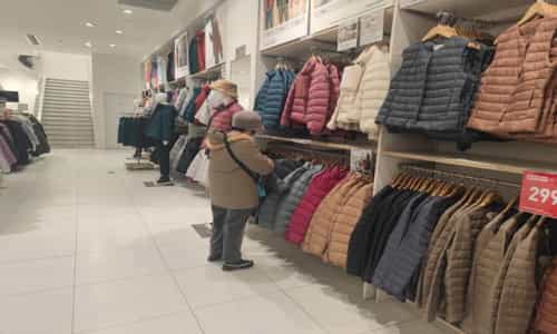 兒童衣服批發(fā)，兒童衣服批發(fā)哪里最便宜賣？